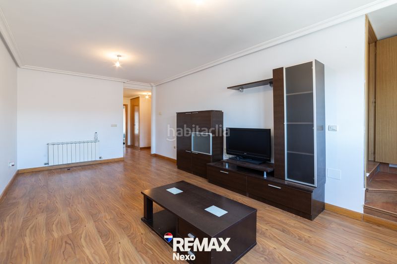 Foto d2fdd3ee-3565-495f-8fcf-2d9888764bcd. Casa adossada amb aparcament a Roda de Eresma