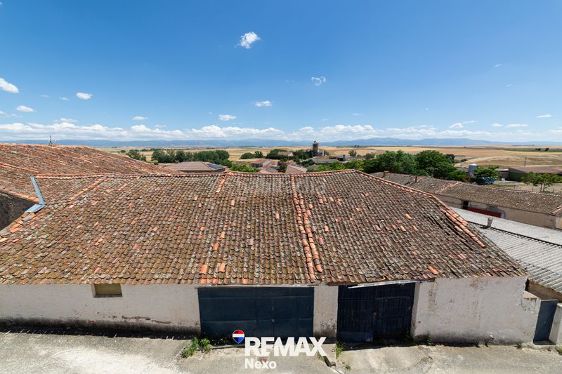 Foto d6177e62-5ce6-4cc2-9251-f601d83c504d. Casa adossada amb aparcament a Roda de Eresma