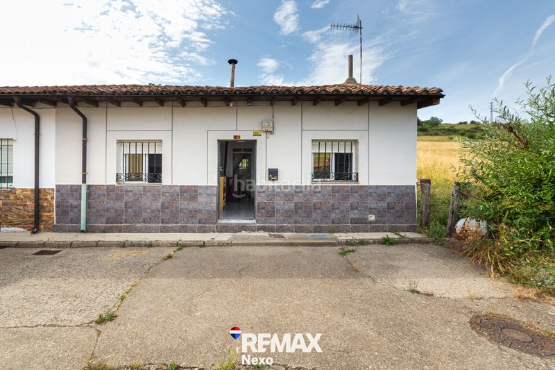 Foto 03b41159-c8b9-4771-9887-ba271d1594af. Casa aparellada amb calefacció a Guardo