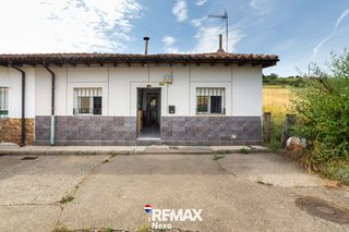 Casa aparellada  Calle el prado. Casa molinera a los pies de la monta�a palentina