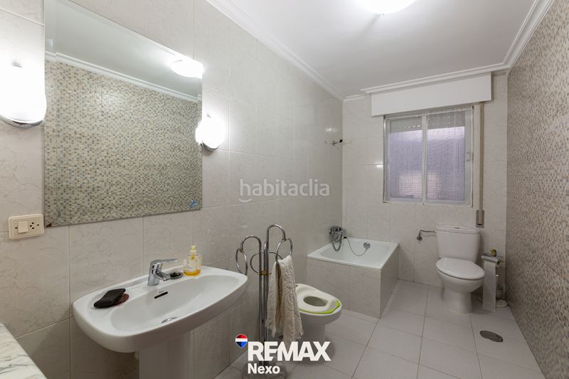 Foto 295a8eb0-eea7-4ba5-9ceb-64df39fab91a. Chalet with fireplace heating parking pool in Renedo de Esgueva