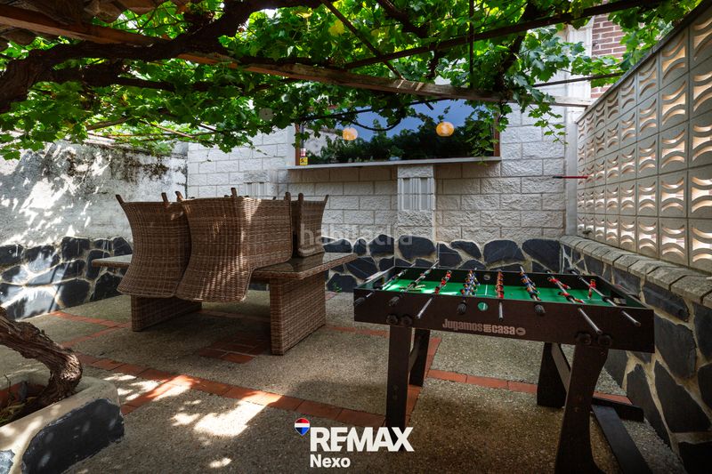 Foto 2c3d55a5-341d-462d-a18a-8764f078005e. Chalet with fireplace heating parking pool in Renedo de Esgueva