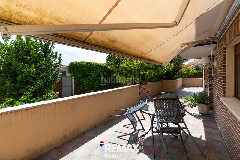 Foto 2cdd463c-8a9d-4b1d-872c-482978bb6626. Chalet with fireplace heating parking pool in Renedo de Esgueva