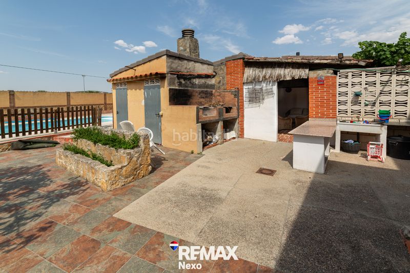 Foto 38a629cb-67bd-46ed-9aee-22f3e2b93f66. Chalet with fireplace heating parking pool in Renedo de Esgueva