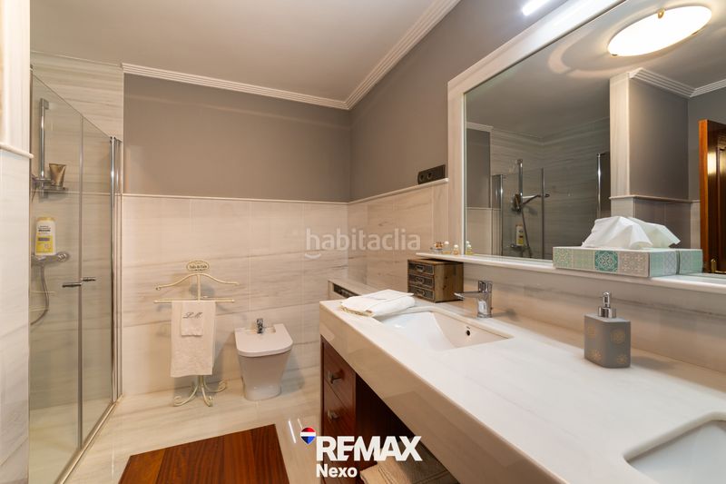 Foto 6f514af6-a620-4e5a-bfc5-b022eeb0abb2. Chalet with fireplace heating parking pool in Renedo de Esgueva