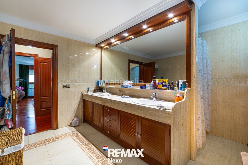 Foto 706f17be-0f9b-4163-beef-dda45317dab5. Chalet with fireplace heating parking pool in Renedo de Esgueva