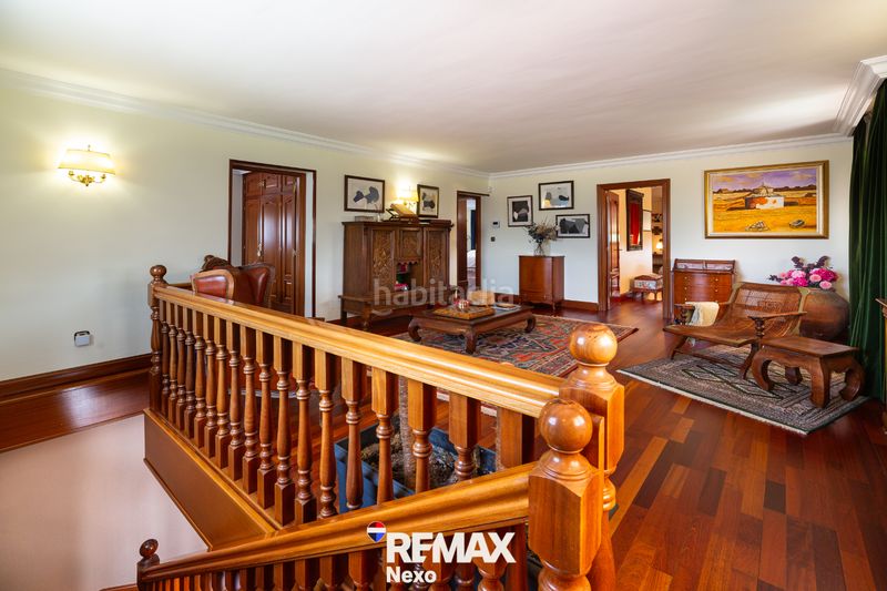 Foto 78980b0c-6174-45e4-aa9a-a7db27db7277. Chalet with fireplace heating parking pool in Renedo de Esgueva