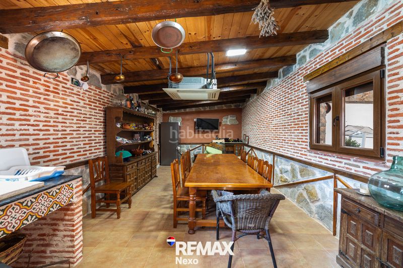 Foto 79e61e2b-1fe1-4539-bca1-5fc838d89288. Chalet with fireplace heating parking pool in Renedo de Esgueva