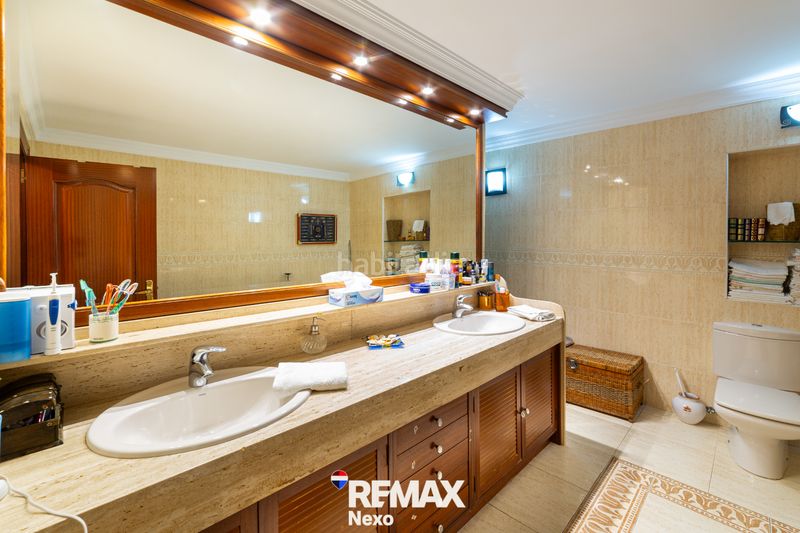 Foto 7cbefb95-b148-4646-acd2-d439041f87c4. Chalet with fireplace heating parking pool in Renedo de Esgueva