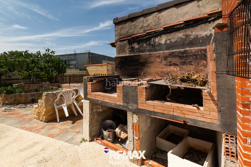 Foto 957ab0eb-f7d2-4c25-94a0-097dd8276eb8. Chalet with fireplace heating parking pool in Renedo de Esgueva