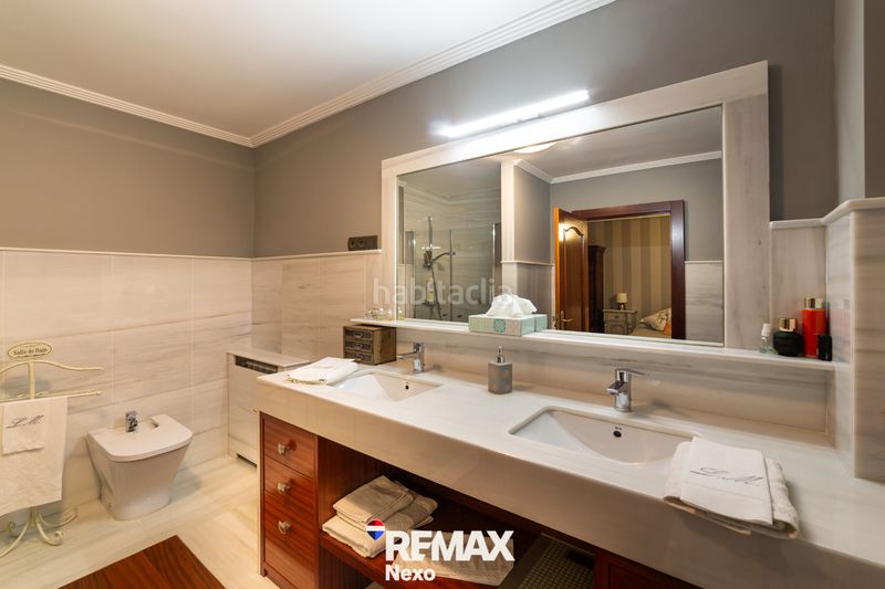 Foto a063c01d-b815-4aa6-a910-fee9ff2c294e. Chalet with fireplace heating parking pool in Renedo de Esgueva