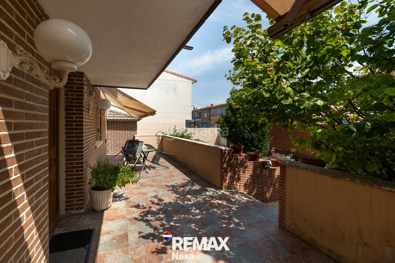 Foto aafbec65-a8f2-467b-a434-1c35a8106a7e. Chalet with fireplace heating parking pool in Renedo de Esgueva