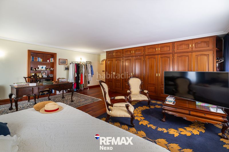 Foto b37074e1-ef21-4013-b13e-a7aacb4747ba. Chalet with fireplace heating parking pool in Renedo de Esgueva