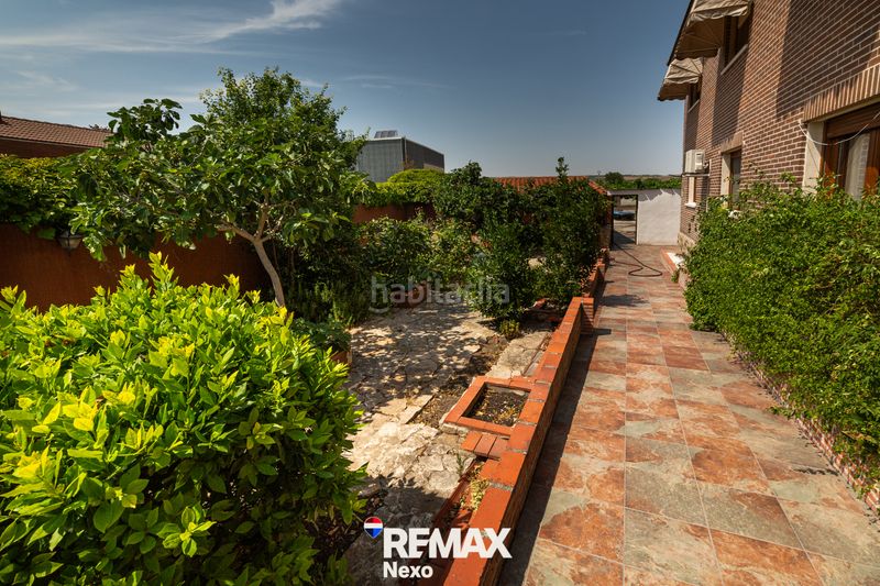 Foto c81b2ae5-69bb-4112-8835-bd677d2dbe01. Chalet with fireplace heating parking pool in Renedo de Esgueva