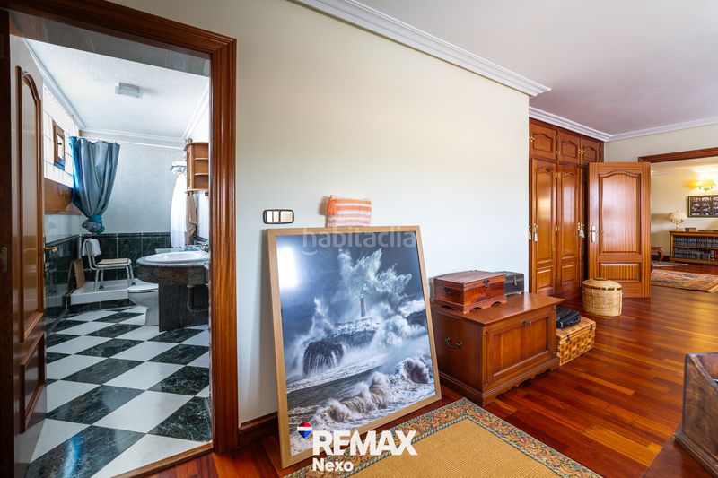 Foto cde2bf60-c9fc-48ce-af0d-671d9885106f. Chalet with fireplace heating parking pool in Renedo de Esgueva