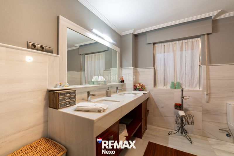 Foto ec8d223d-8554-4971-a4ac-8f79a7de9160. Chalet with fireplace heating parking pool in Renedo de Esgueva