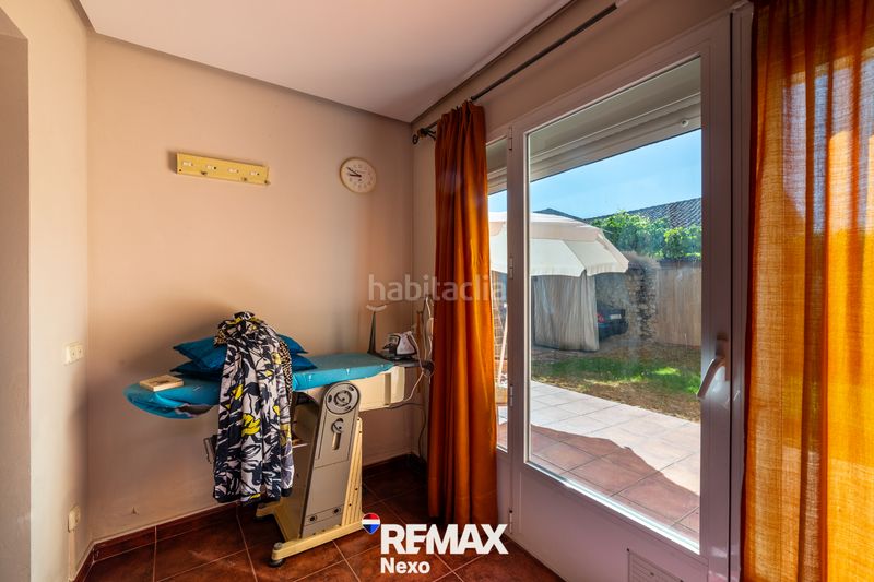 Foto a86e5ecf-89d0-4961-b636-94fa23ddb26f. Casa adossada amb xemeneia calefacció aparcament a Wamba