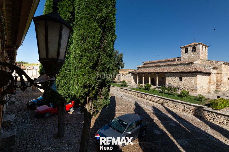 Foto acbe6ad2-6a19-4a03-b5a3-7b5f2af12b1f. Casa adossada amb xemeneia calefacció aparcament a Wamba