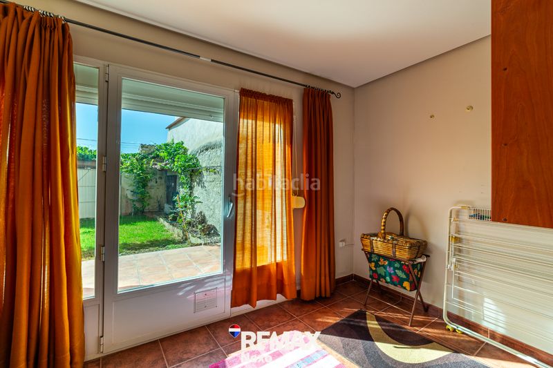 Foto ae34de23-1a73-4eb9-a646-1512ec86b3da. Casa adossada amb xemeneia calefacció aparcament a Wamba