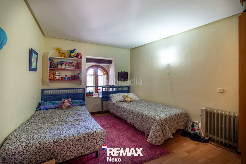 Foto dd3c414b-9392-4ccc-85d9-a291cb53669d. Casa adossada amb xemeneia calefacció aparcament a Wamba
