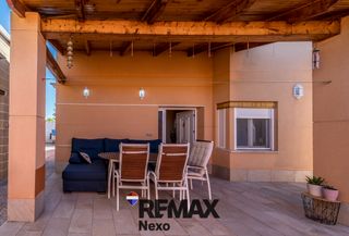 Chalet  Calle san roque. Vivienda independiente con parcela privada