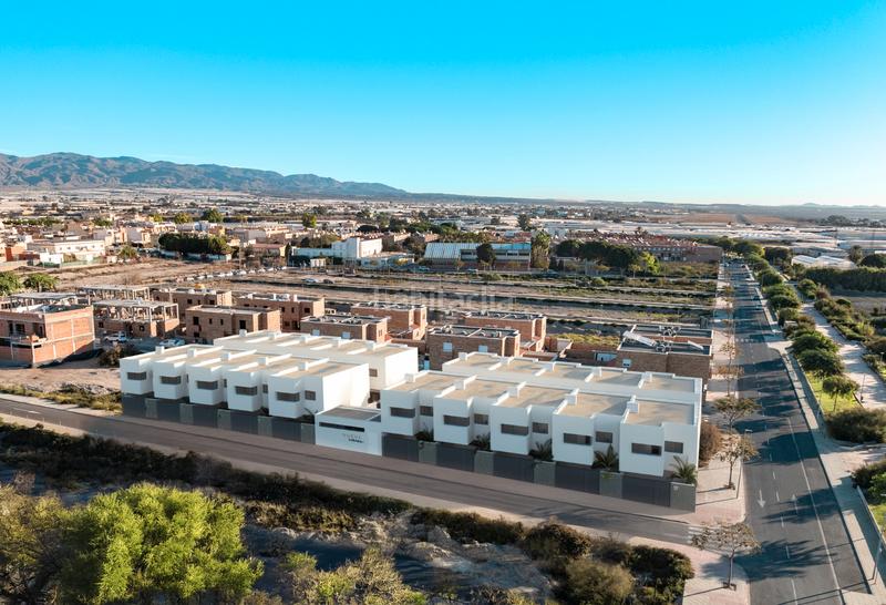 Foto 525cc7a9-8ca7-46e4-b00c-1286d1708096. Dúplex 124m<sup>2</sup> a calle antonio quirós 11 a La Cañada de San Urbano Almería