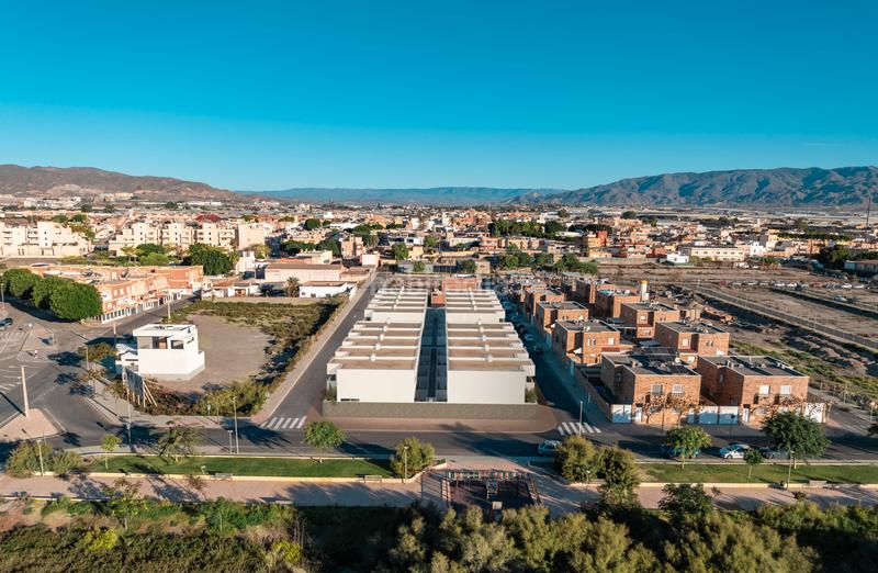 Foto 6a848bfd-48ed-49bb-a88d-b8ea4388c63c. Zweistöckige wohnung 135m<sup>2</sup> in calle antonio quirós 11 in Almería
