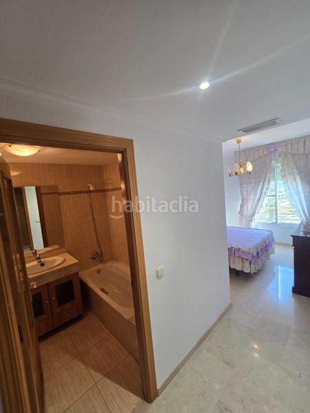 Foto 8083e54b-c325-4cf9-b94b-b0ca96b052b1. Appartamento con riscaldamento parcheggio piscina in Málaga