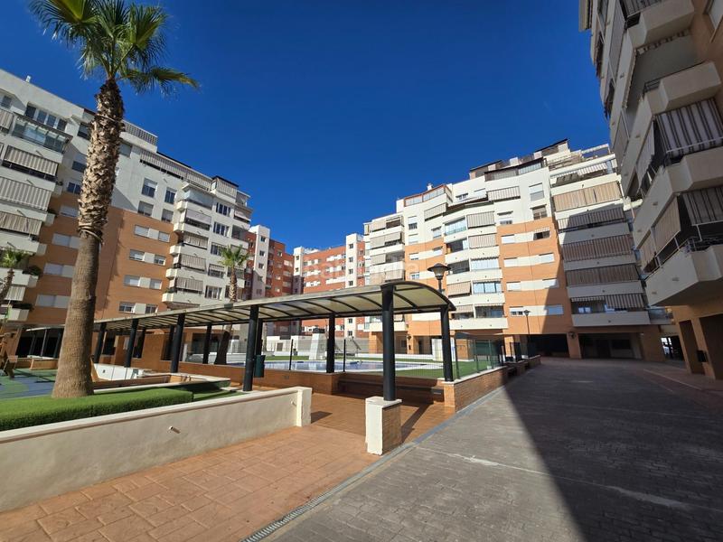 Foto b3228b0b-a64d-43a7-8018-d1b187d2dbe3. Appartamento con riscaldamento parcheggio piscina in Málaga