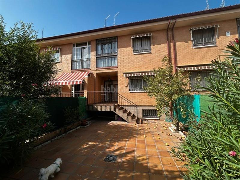 Foto 4d8cf9ce-6db7-4785-bb64-86411a7024d2. Reihenhaus mit heizung parking in Altos del Olivar-El Caracol Valdemoro