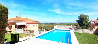 Casa en Benaguasil. Espectacular y exclusivo chalet  con piscina, paellero y anexo i