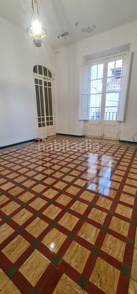 Foto f4b54cd5-1013-4a6a-9c13-228d2c78ce50. Pis a Torroella de Montgrí