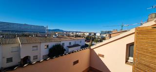Casa adossada a Palau. Magnifica casa a un dels barris més valorats de girona.