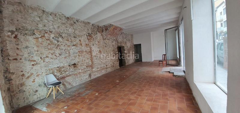 Foto 10fc98c5-19d2-4bf8-9df5-c3fa45bedf55. Lloguer local comercial a carrer del roser 1 a Torroella de Montgrí