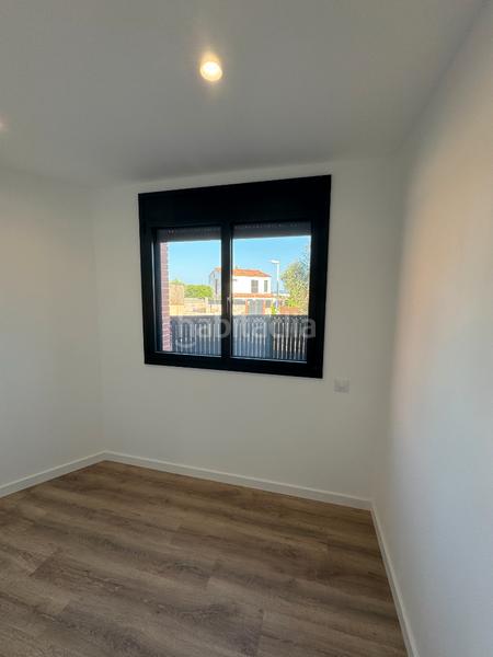 Foto 16aaf56c-2f34-48d2-8c4f-a4db6a03642a. Casa a schiera 180m<sup>2</sup> con riscaldamento parcheggio piscina in Rubí