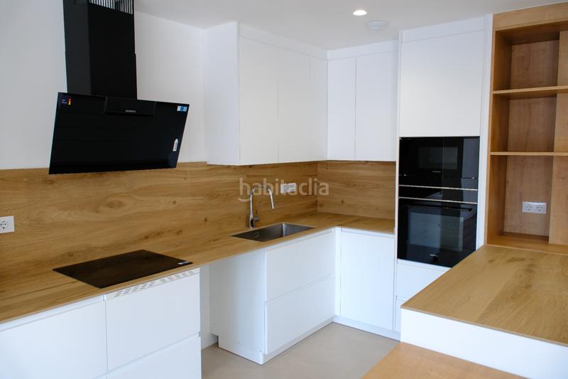 Foto 9b1c1c0a-f1a6-4095-b567-5a794a462b48. Casa a schiera 180m<sup>2</sup> con riscaldamento parcheggio piscina in Rubí