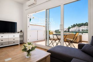 Dúplex  Ev vaurien-salions. Exclusivo dúplex familiar a primera línea de mar en cala salions