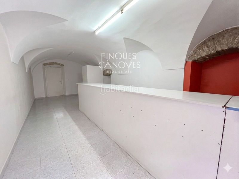 Foto 42781c10-b740-4fe0-ae45-22f8607f253a. Local comercial a Banyoles