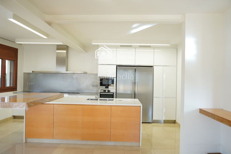 Foto 0c9eed60-98dd-4d0e-bbae-0edbca909c1f. Casa amb calefacció aparcament a Banyoles