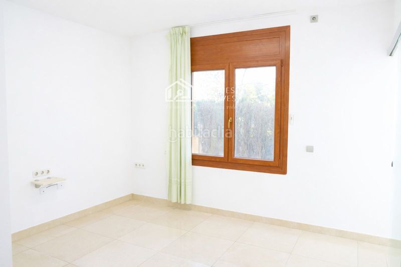 Foto 1cfa9ac4-7a05-4114-a493-53585df96b1a. Casa amb calefacció aparcament a Banyoles