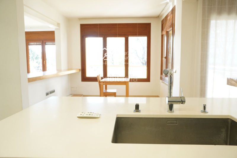 Foto 775fe9d2-a326-4f2b-86ea-a1464c99164c. Casa amb calefacció aparcament a Banyoles