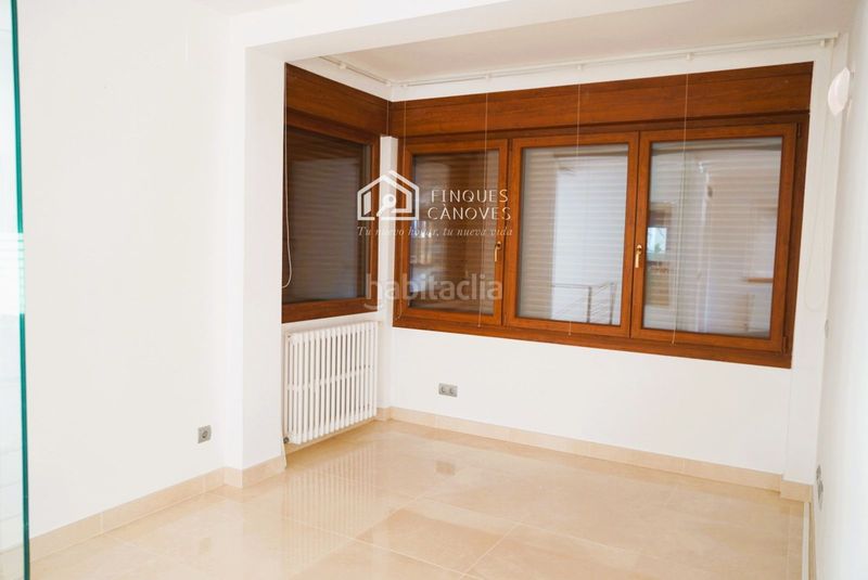 Foto 8cb6f540-c677-4dab-92bc-ee831b2d0a94. Casa amb calefacció aparcament a Banyoles