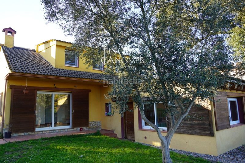 Foto 15f6b08d-8c89-4184-8347-3691c3d05537. Xalet amb calefacció a Caldes de Malavella