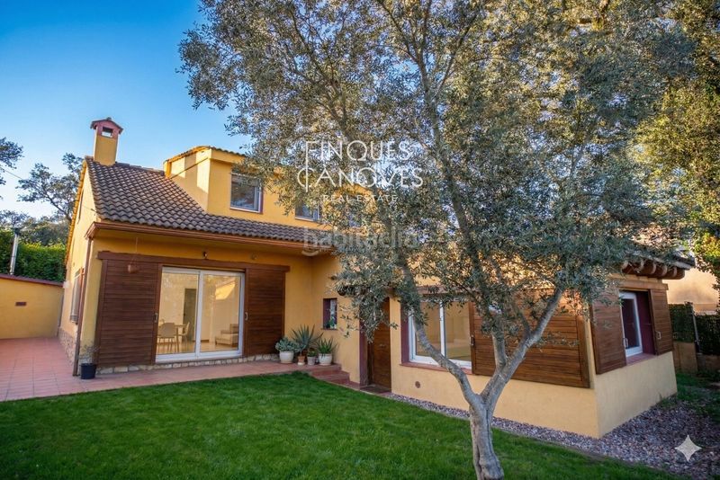 Foto d09a2c69-3cf8-49e1-8adf-84f679136871. Xalet amb calefacció a Caldes de Malavella