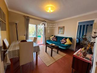 Pis  Ronda de pedret 6. Piso con licencia turística reformado en ronda de pedret 6 de gi