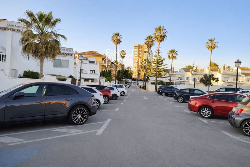 Foto f99830ed-b3c4-4576-8476-f658333082de. Pis amb piscina a Las Chapas - Alicate Playa Marbella