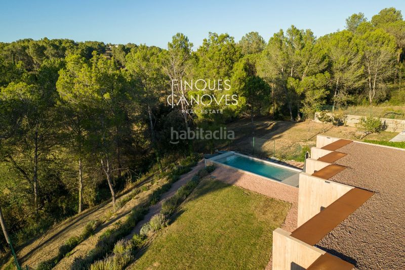 Foto ced6b383-d9e5-4508-bb58-8b72b7fbe7c1. Casa adossada amb calefacció piscina a Sant Julià de Ramis