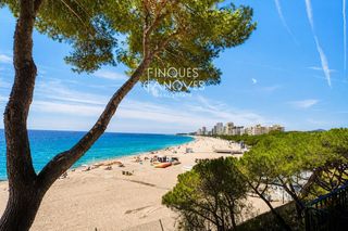 Piccolo appartamento  Punta rocosa. Apartamento en primera línea de mar en platja daro con licencia