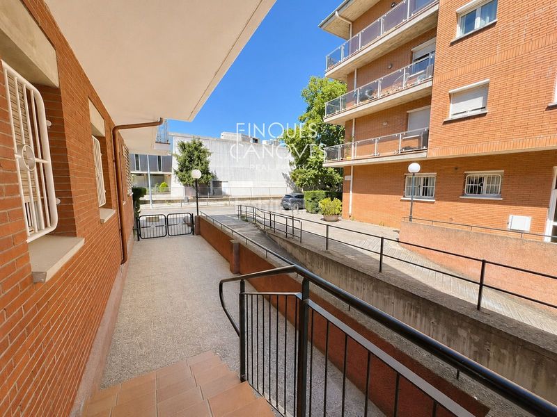 Foto f4251915-f8e5-4b3c-9c00-97f764d8c8c9. Pis amb calefacció a La Devesa Girona