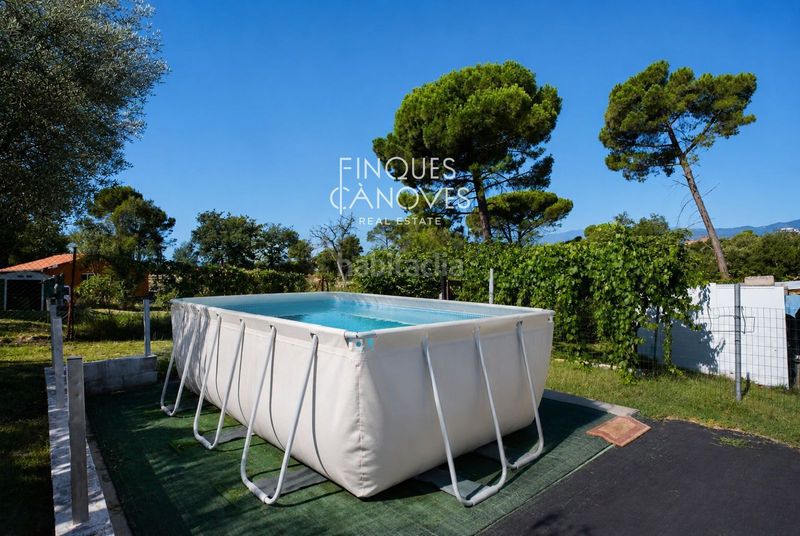 Foto ac0d01cb-c2cb-4b7d-abd8-8c24566c3e00. Xalet amb piscina a Sils
